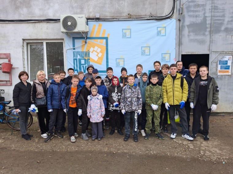 Благотворительная акция в приюте для бездомных животных.